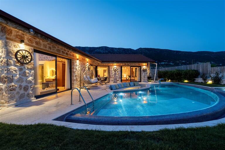 Villa Topcu Stone — 2