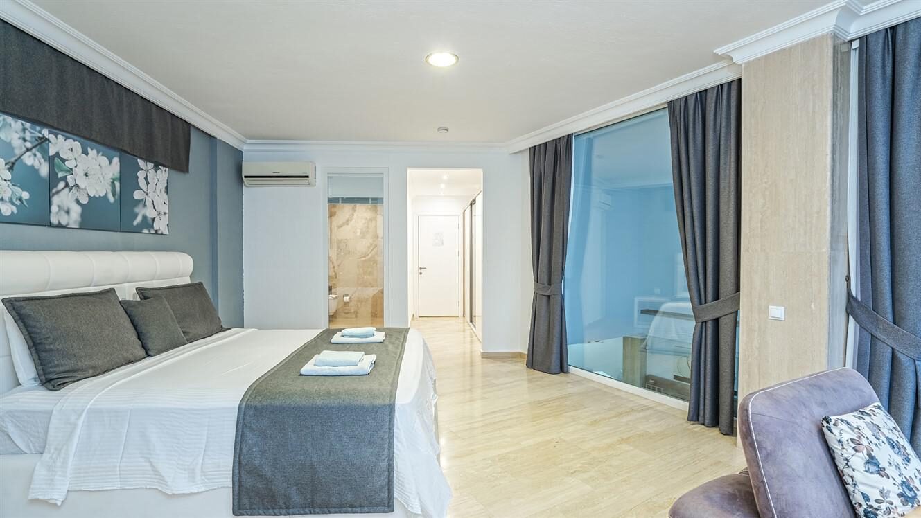 Villa Neptune — 64