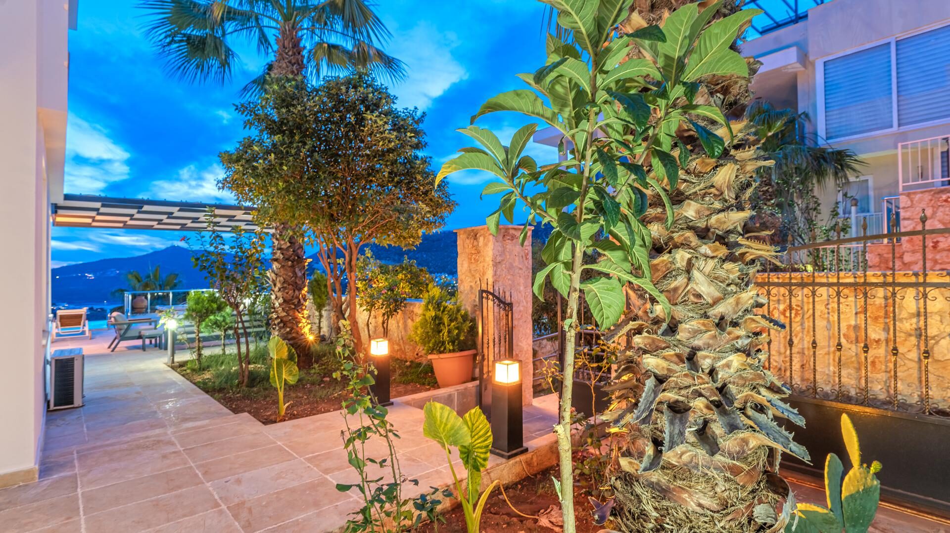 Villa Cina — 81