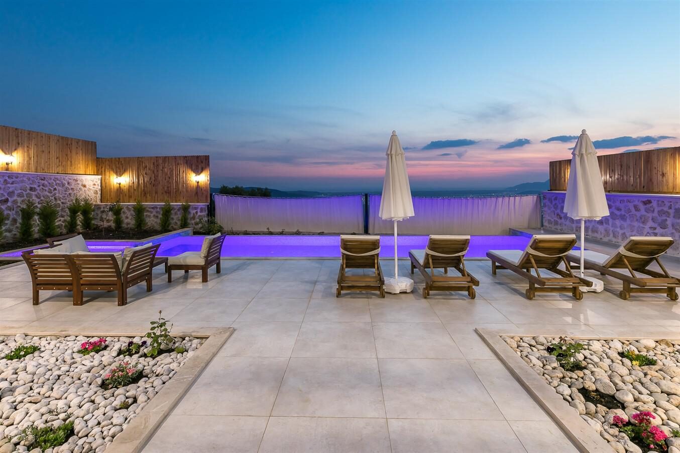 Villa Lavinia — 12