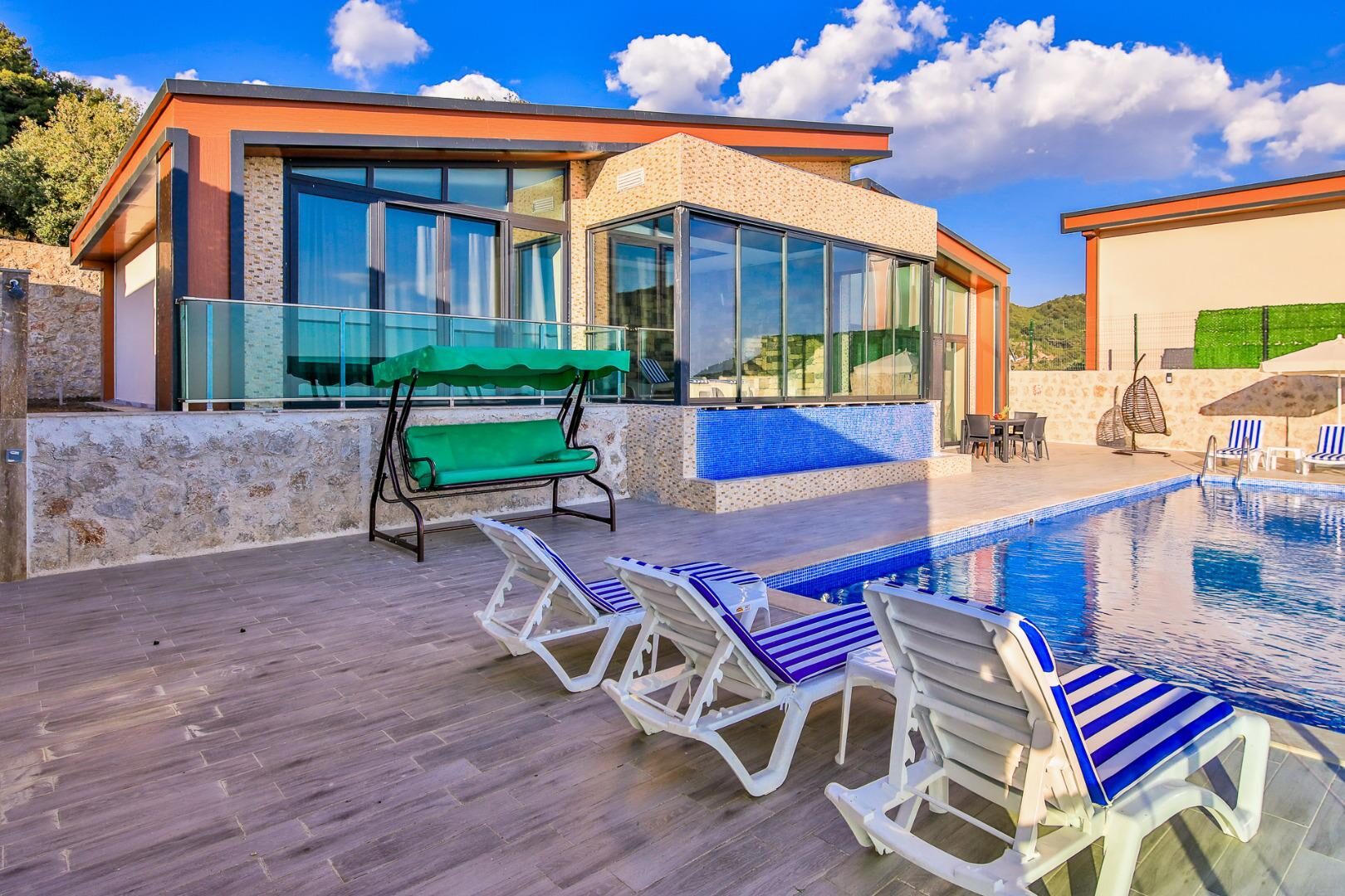 Villa Kalis 3 — 5