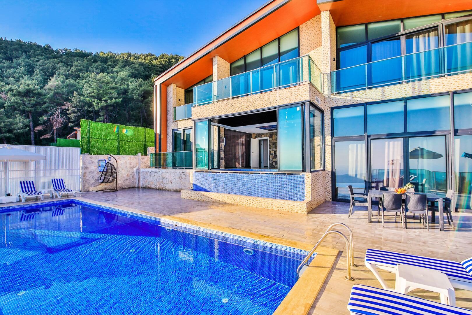 Villa Kalis 4 — 4