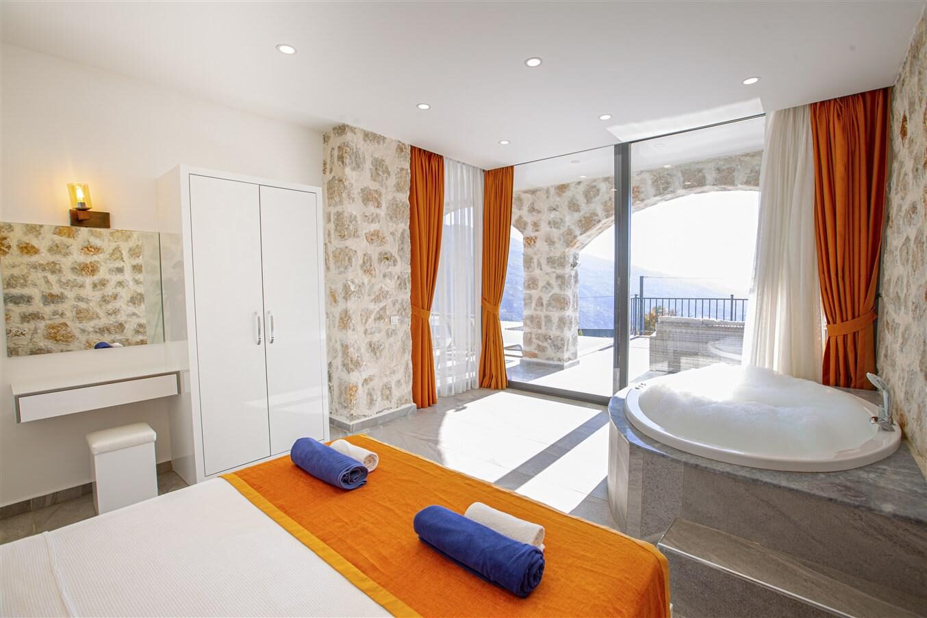 Villa Royal 3 — 22