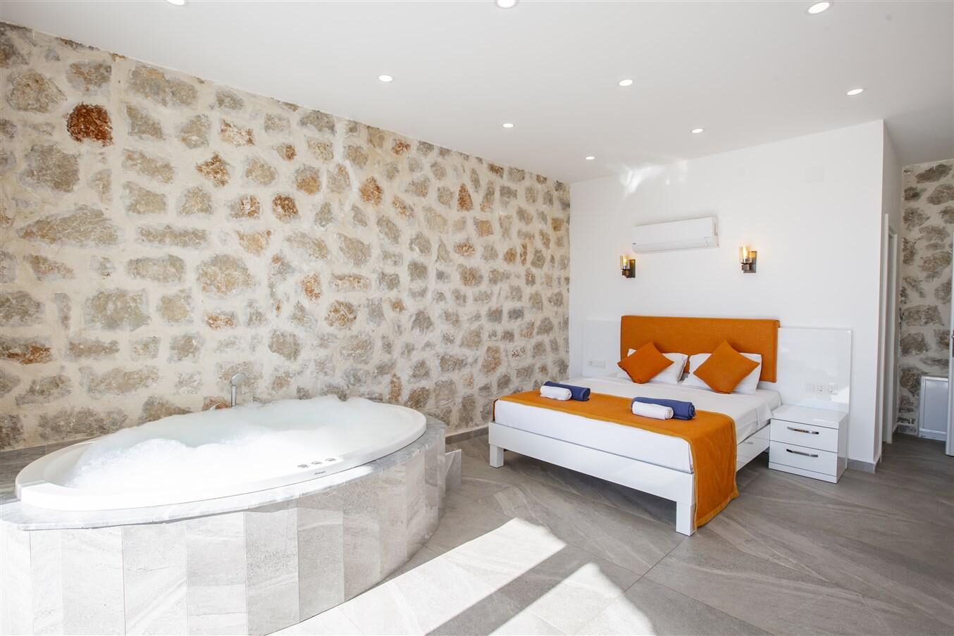 Villa Royal 3 — 29