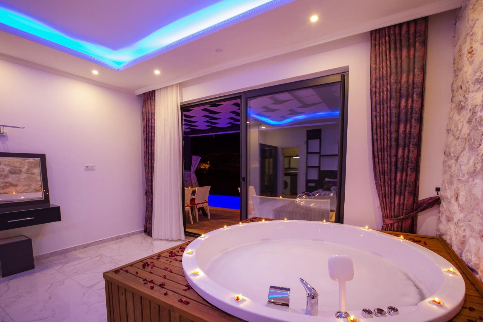 Villa Panama — 25