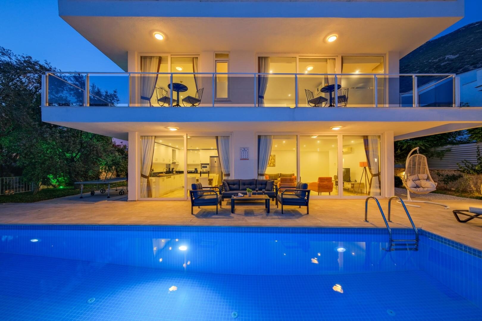 Villa Lumiere 3 — 12