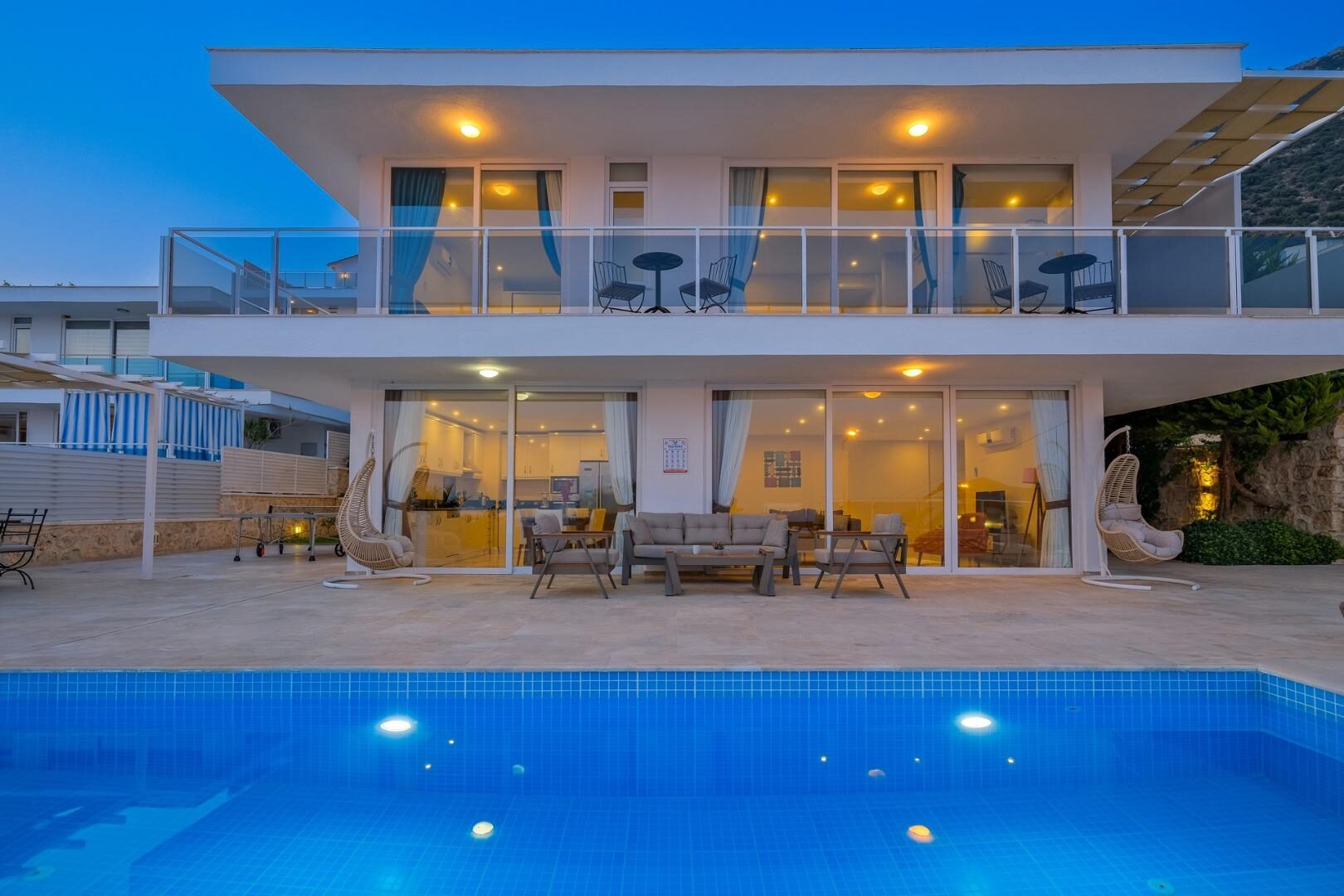 Villa Lumiere 2 — 16