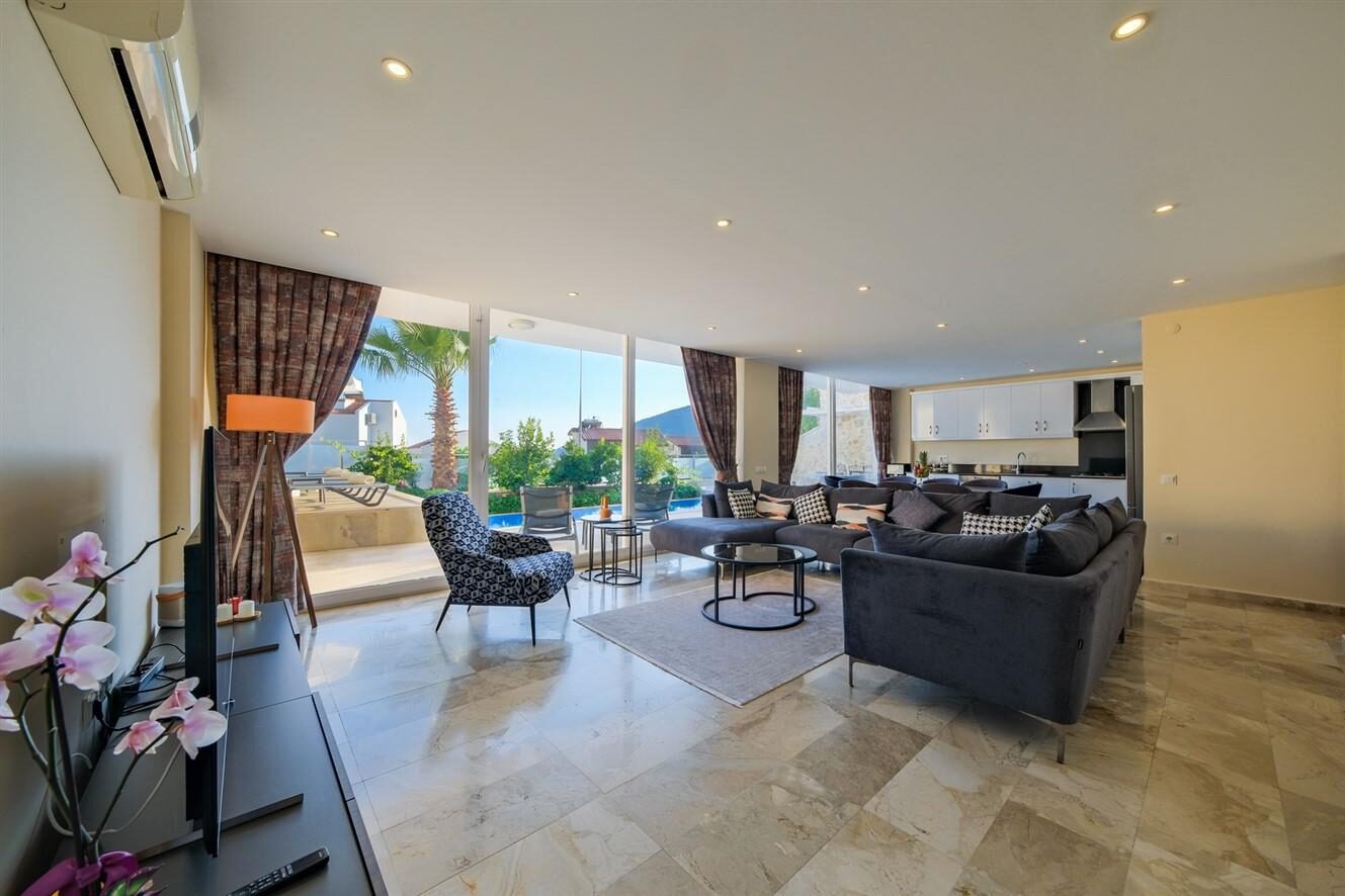 Villa Lumiere 1 — 43