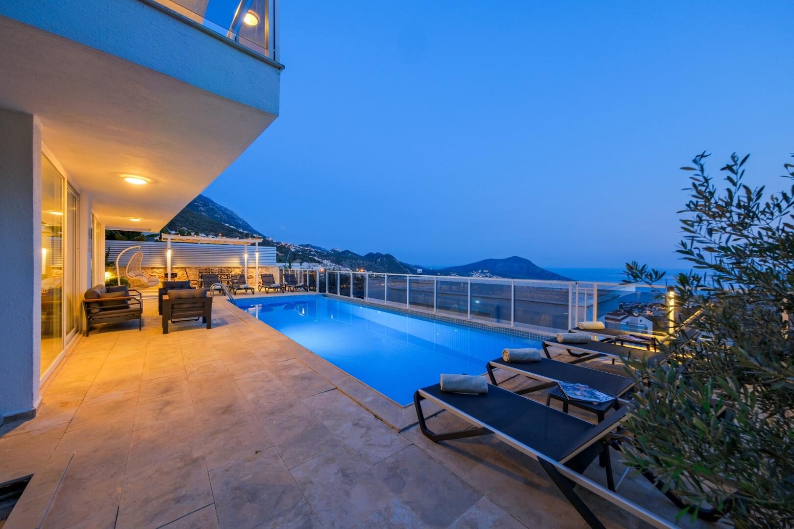 Villa Lumiere 3 — 56