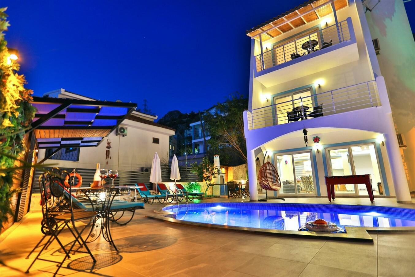 Villa Lotus — 3