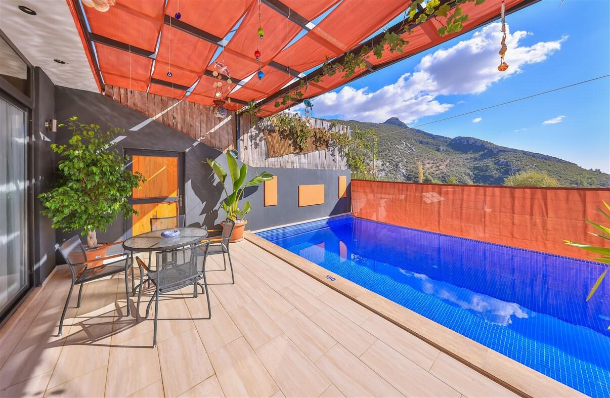 Villa Rainbow — 8