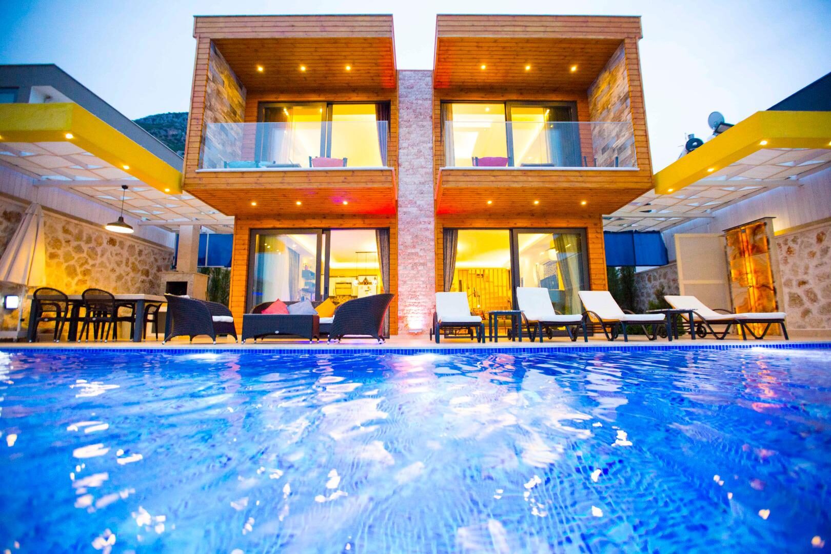 Villa Victoria — 8