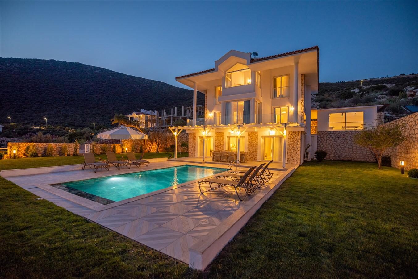 Villa Elana 2 — 4