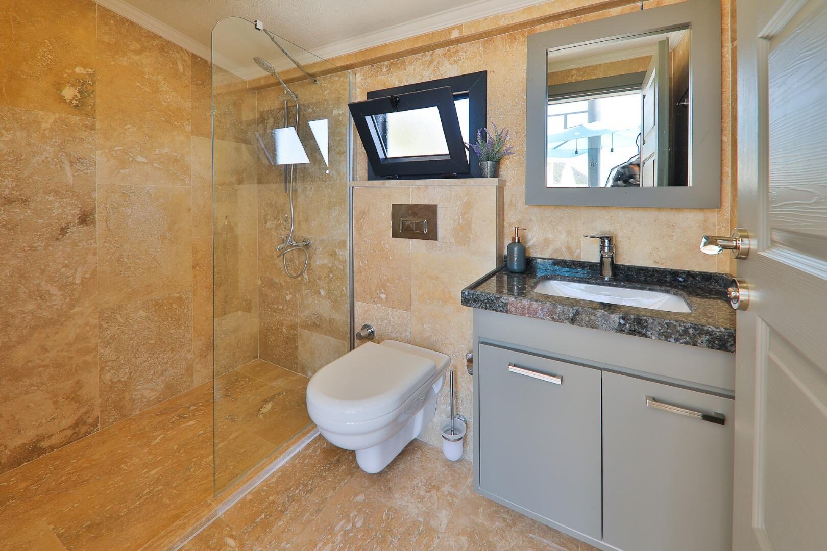 Villa Felix — 38