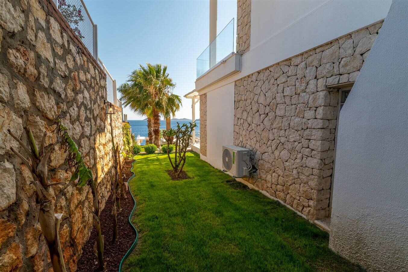 Villa Elana 1 — 12