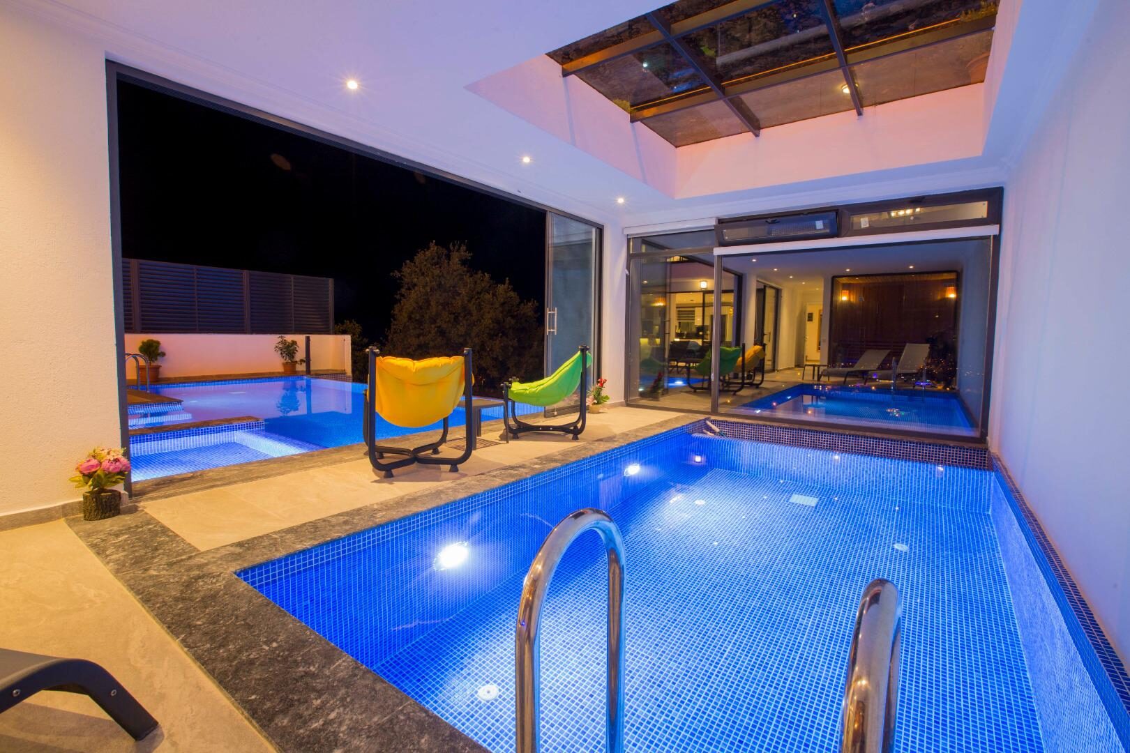 Villa Fantastik — 24