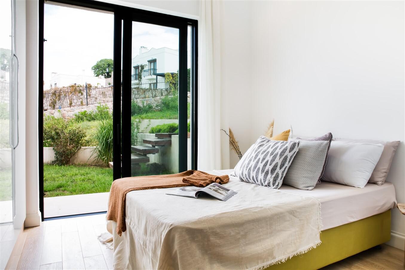 Villa Veyron 493 — 50