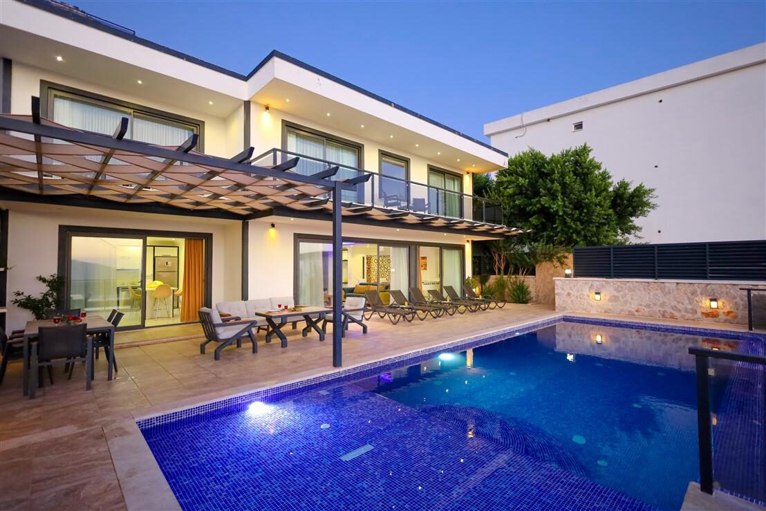 Villa Yusef — 8