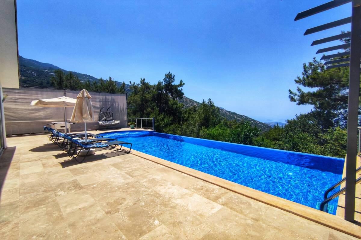 Villa Secret Swiss — 16