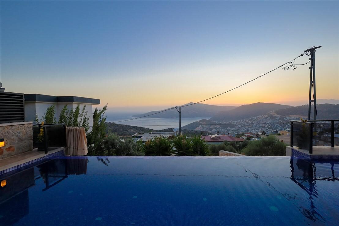 Villa Yusef — 16