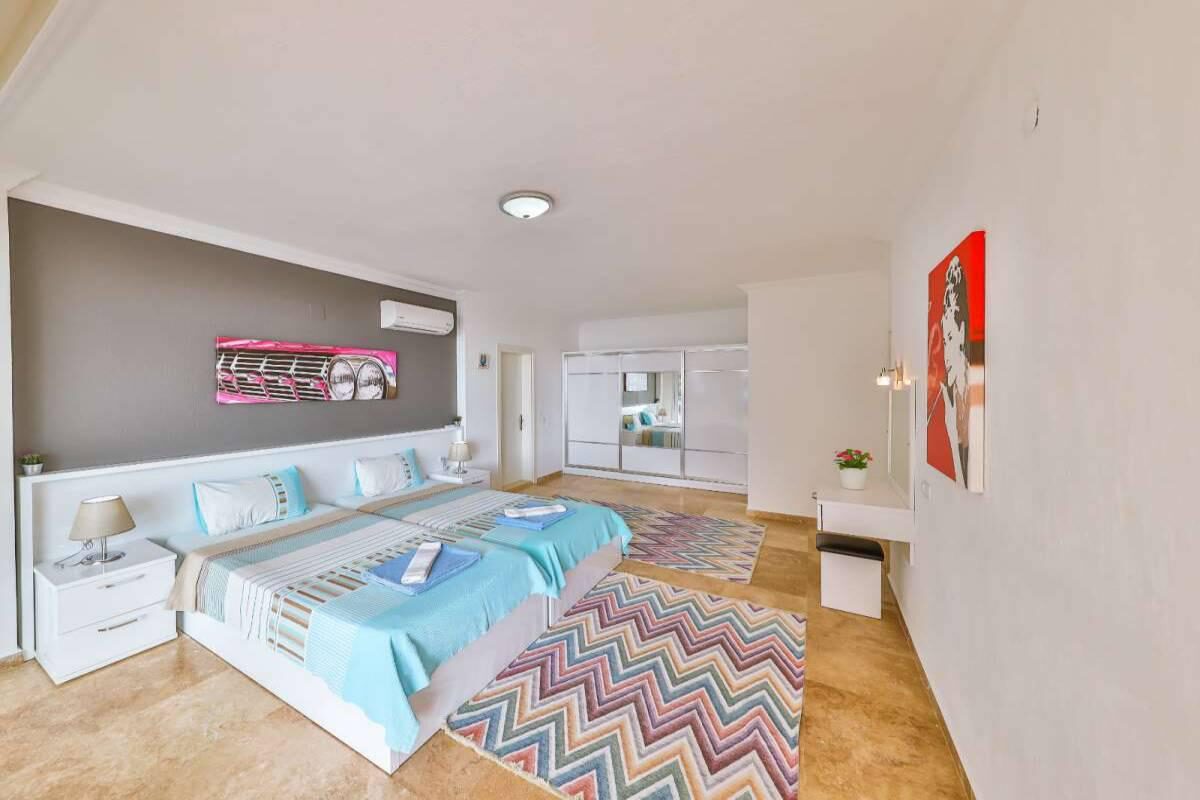 Villa Secret Swiss — 44