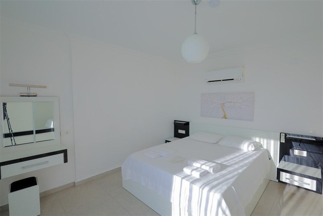 Villa Yusef — 60