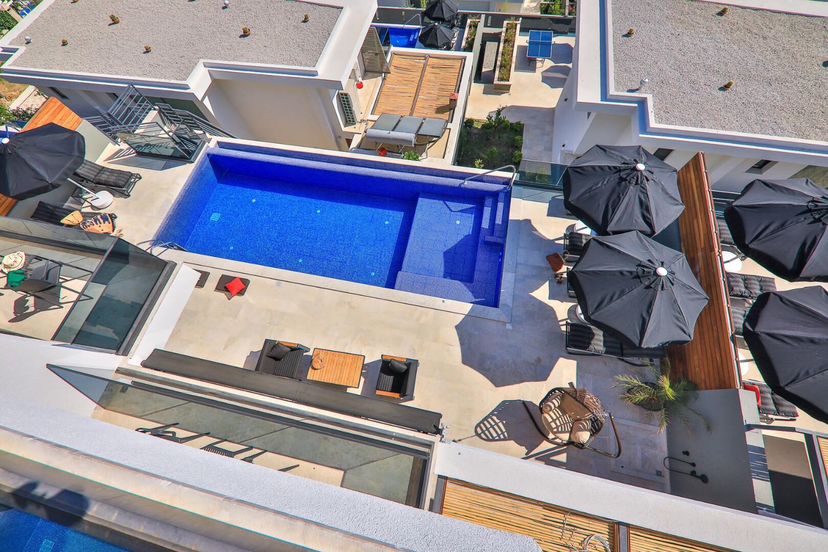 Villa Sweet — 13