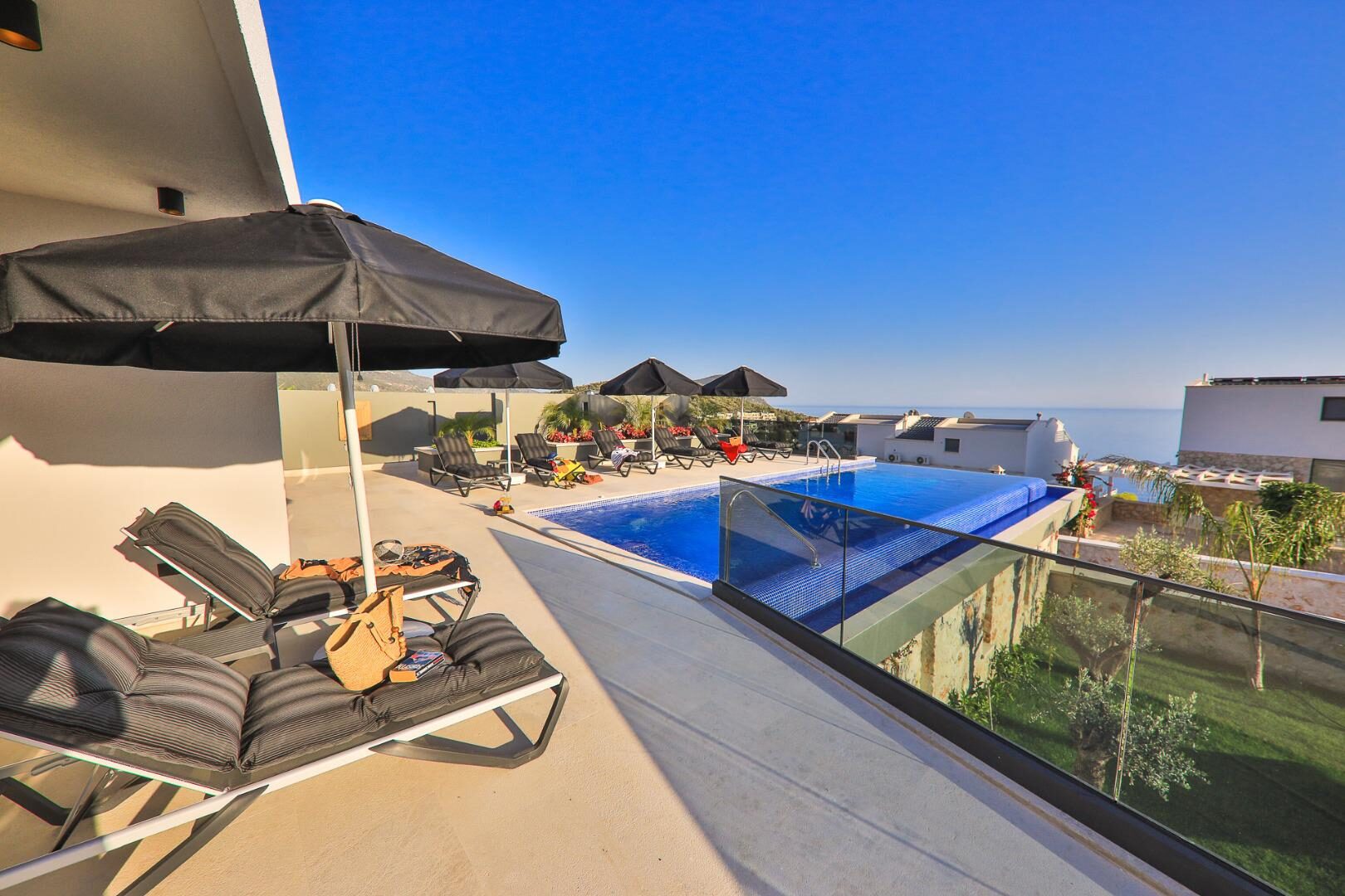 Villa Dreams — 30
