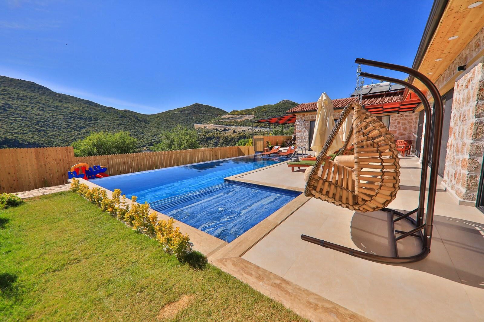 Villa Aden — 2