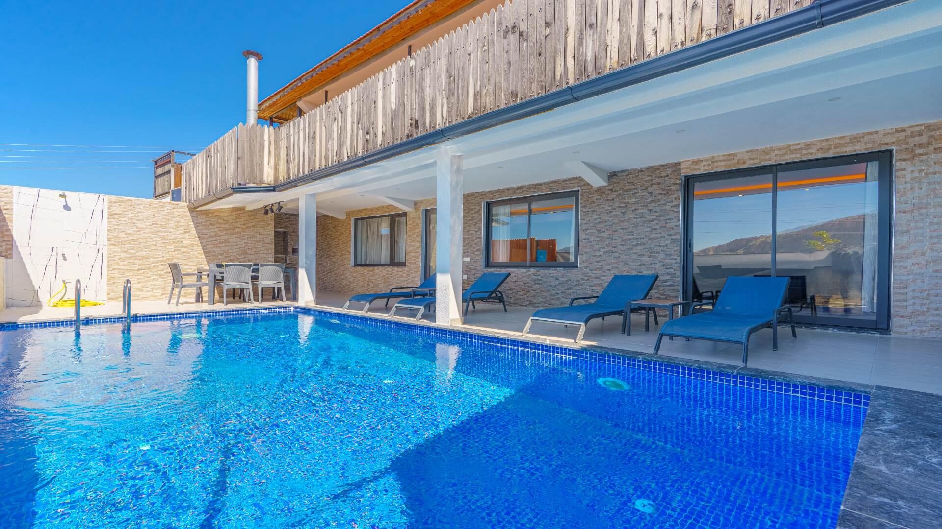 Villa Yaz 3 — 4
