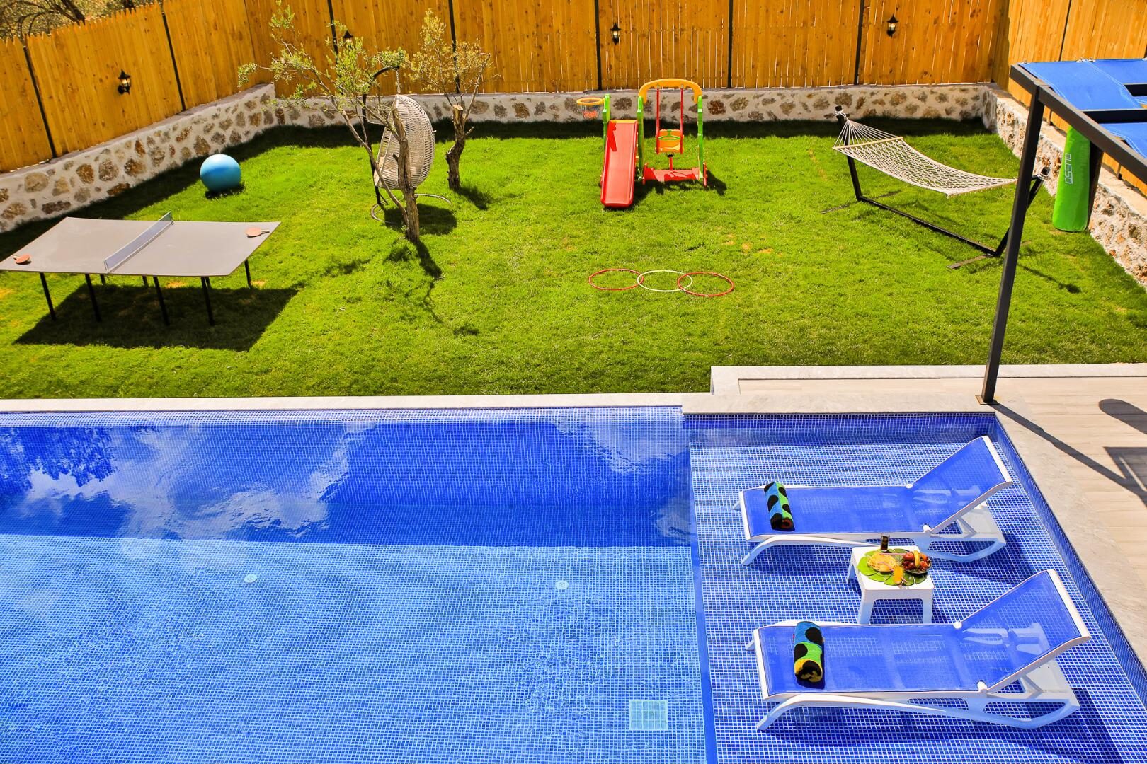 Villa Garden — 13