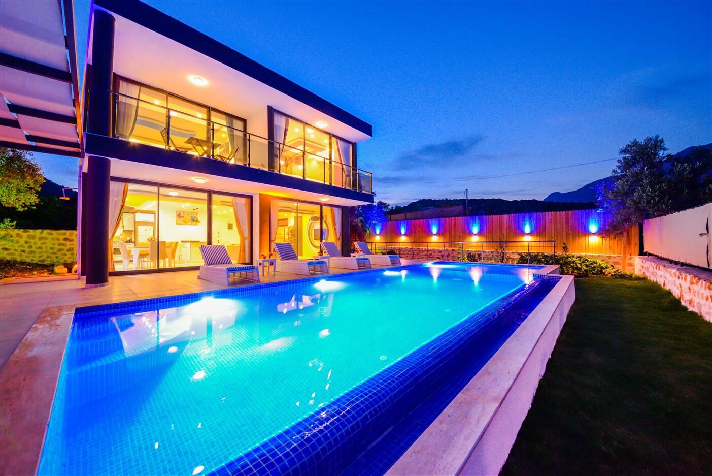 Villa Black Rose — 8