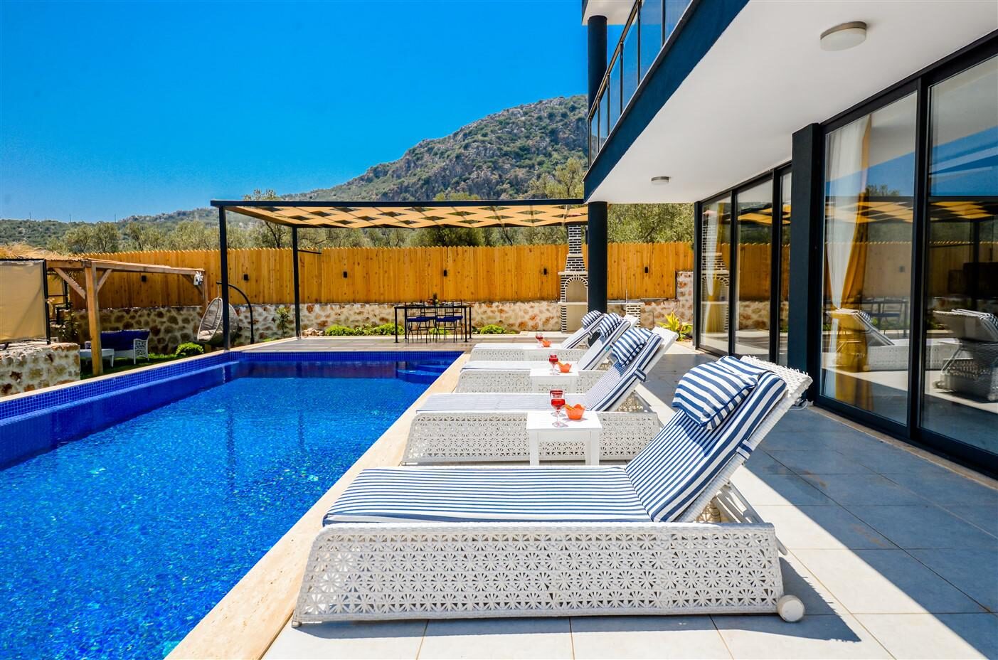 Villa Black Rose — 9