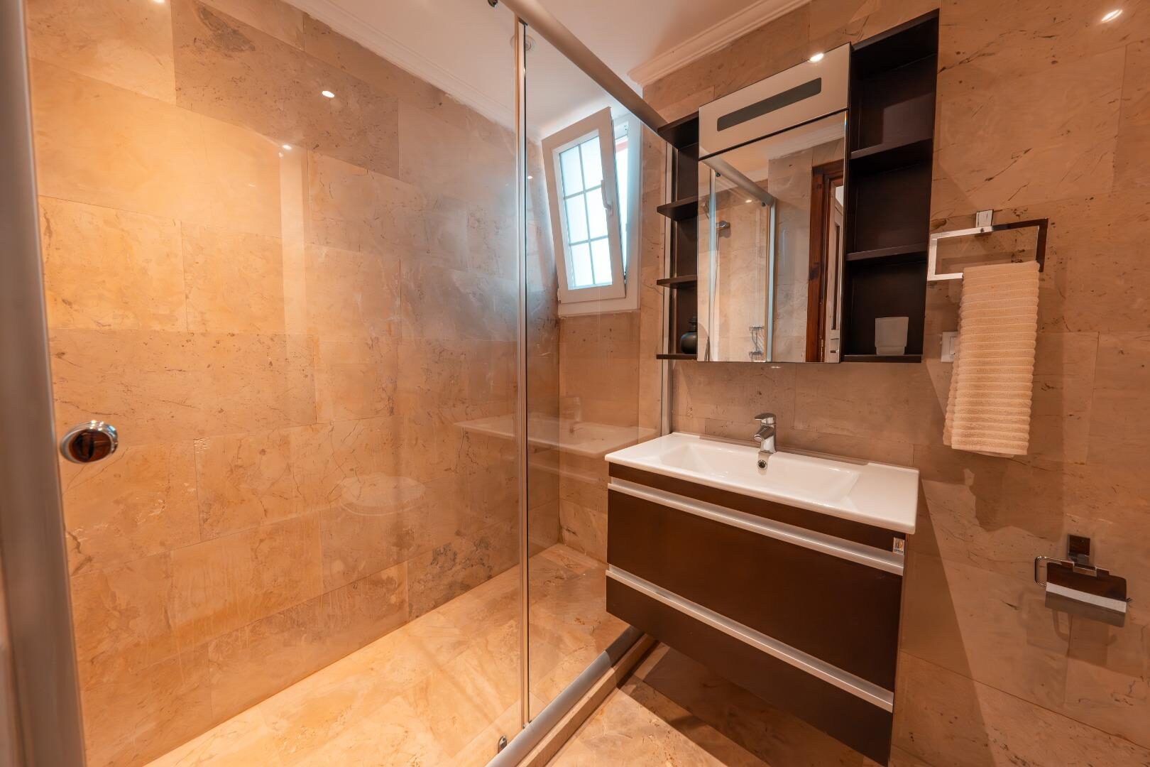 Villa Caledonia — 33
