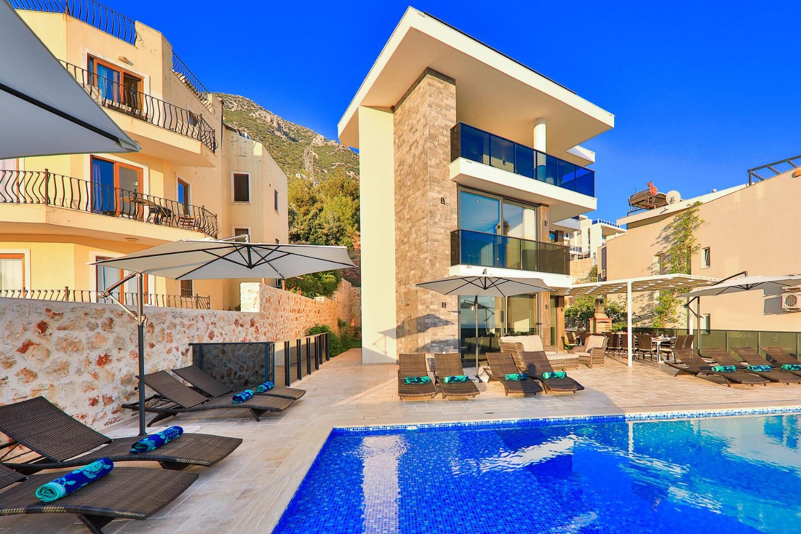 Villa Luxury — 9