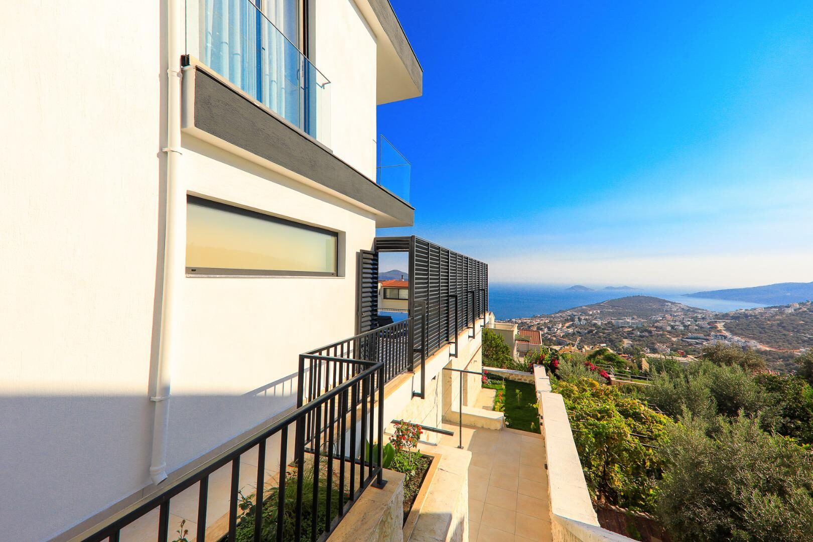 Villa Bliss — 36