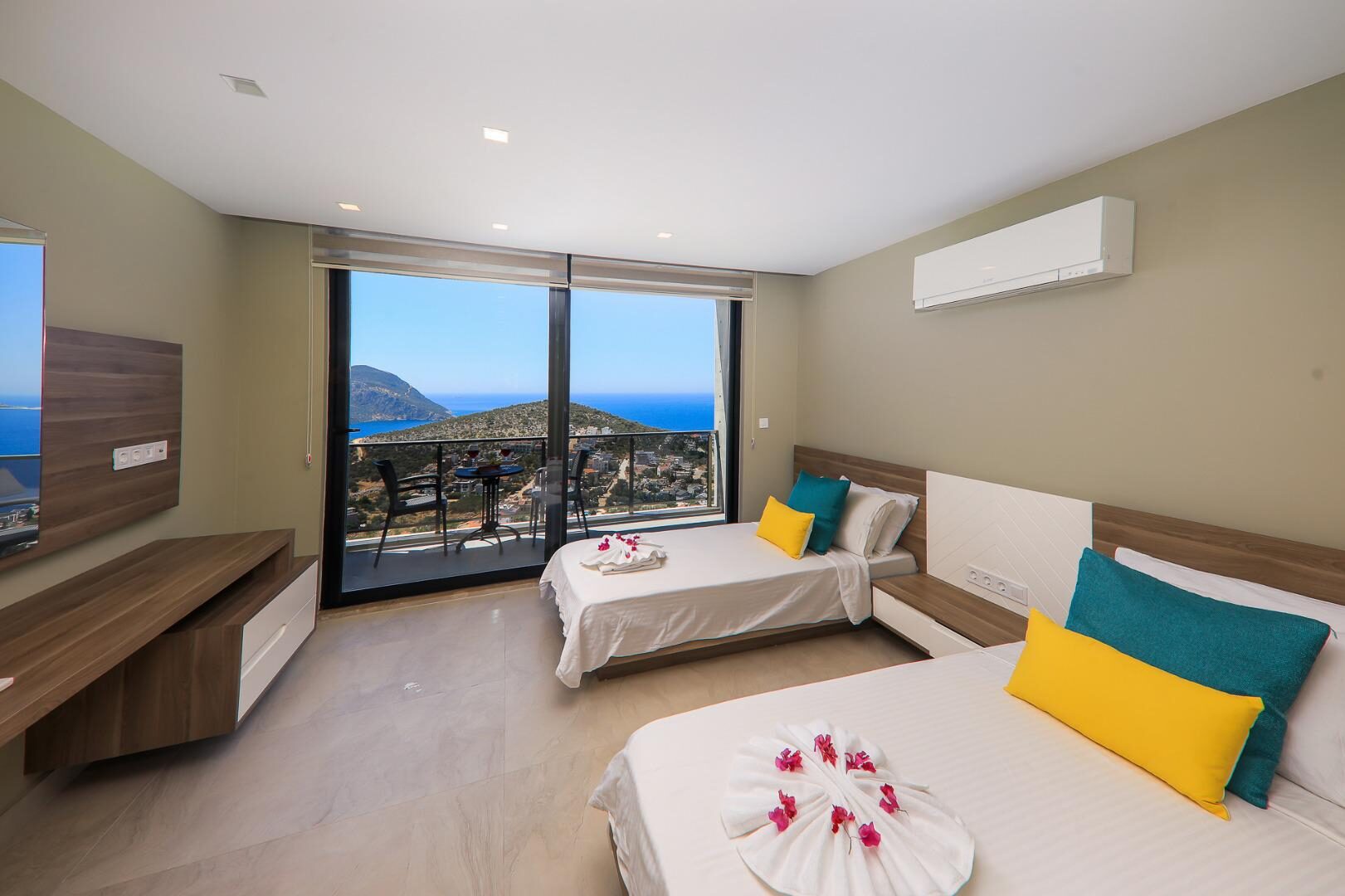 Villa Skylight — 47