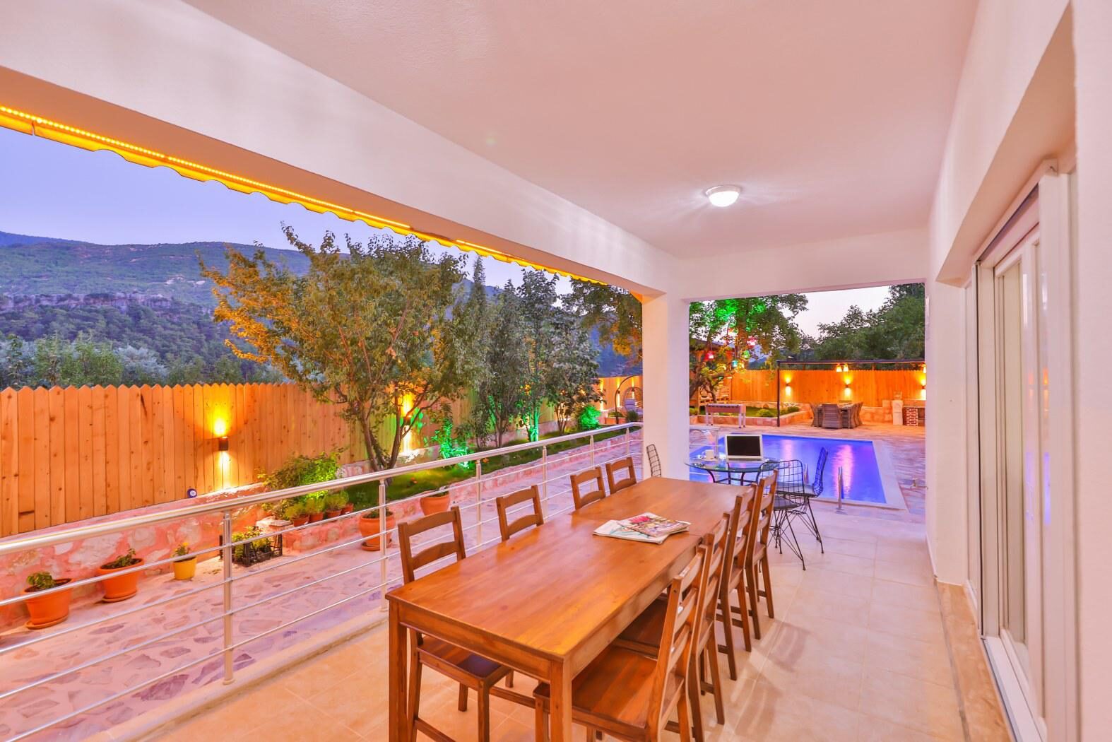 Villa Dr — 43