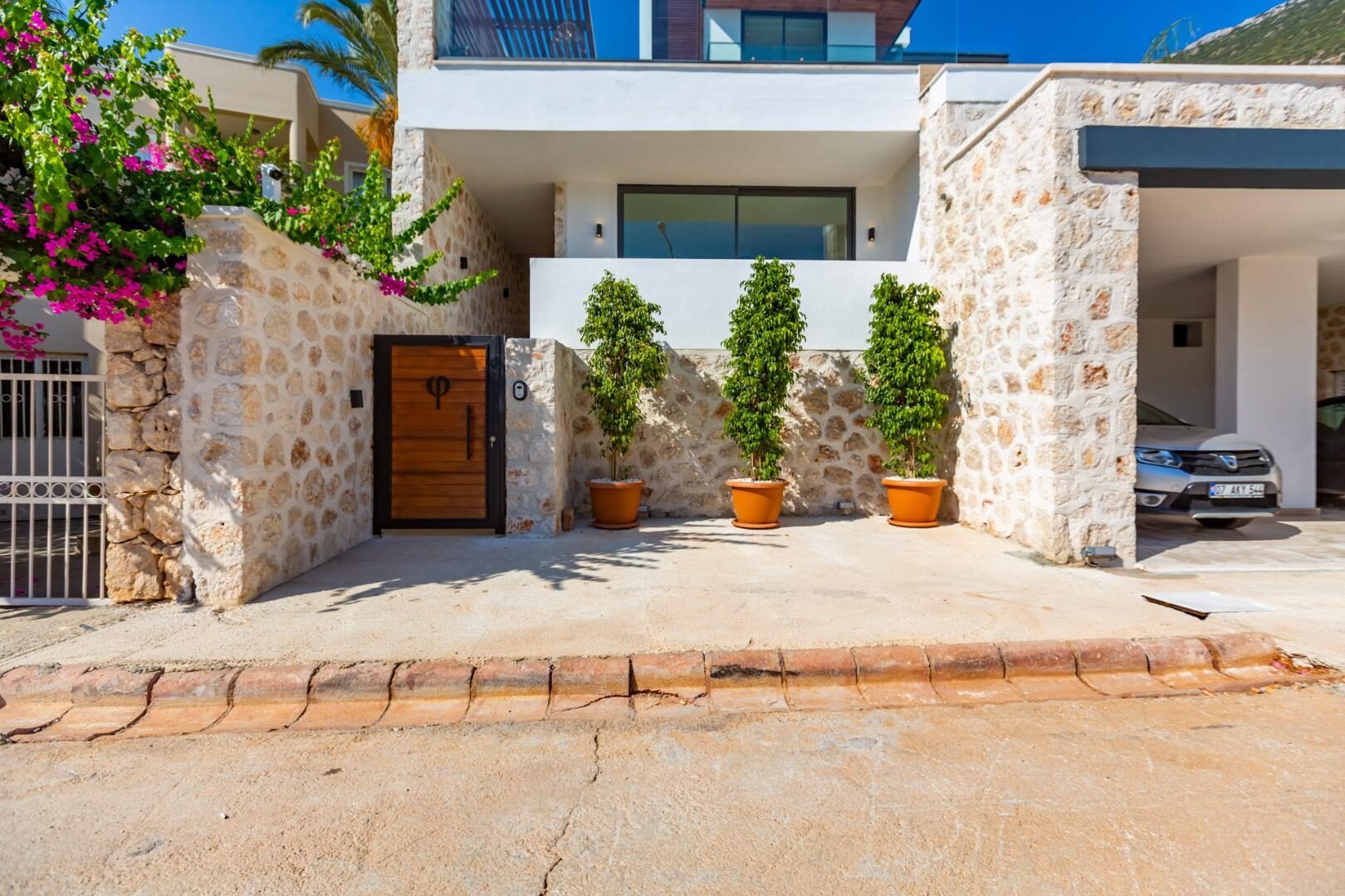 Villa Phi — 85