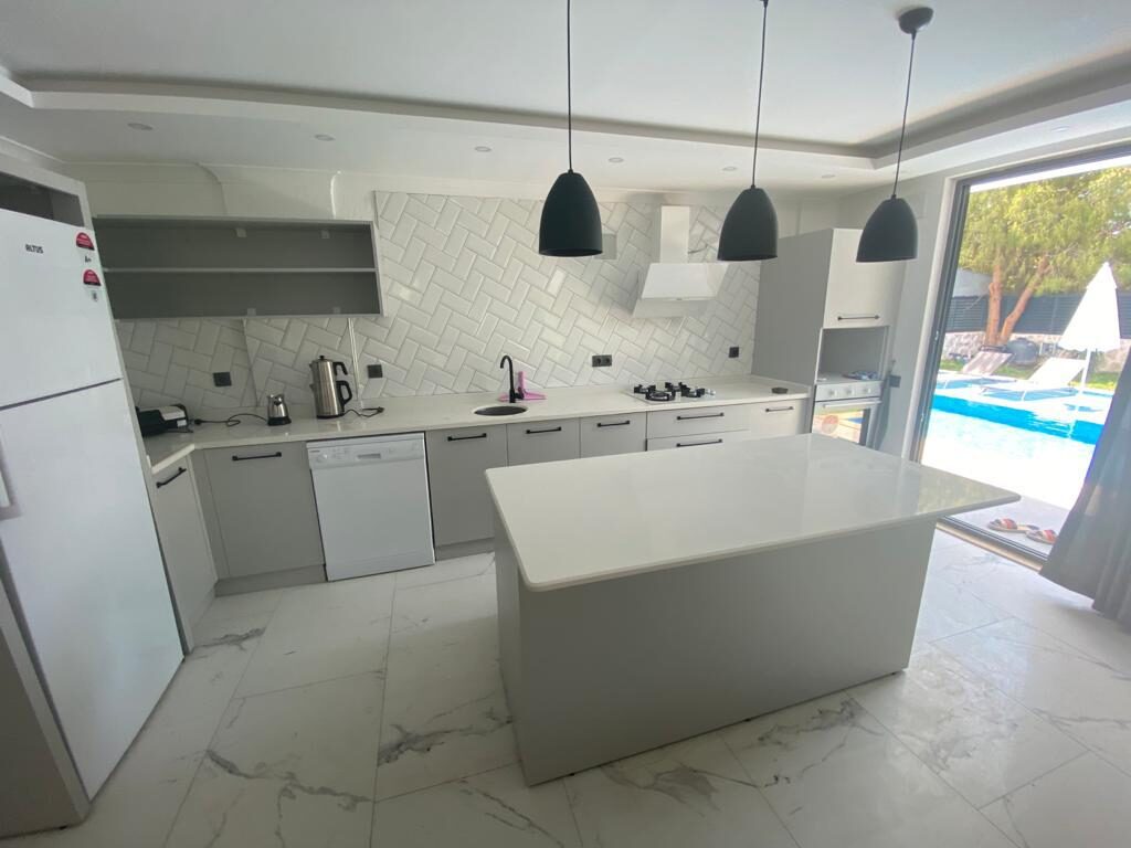 Villa Silver — 25