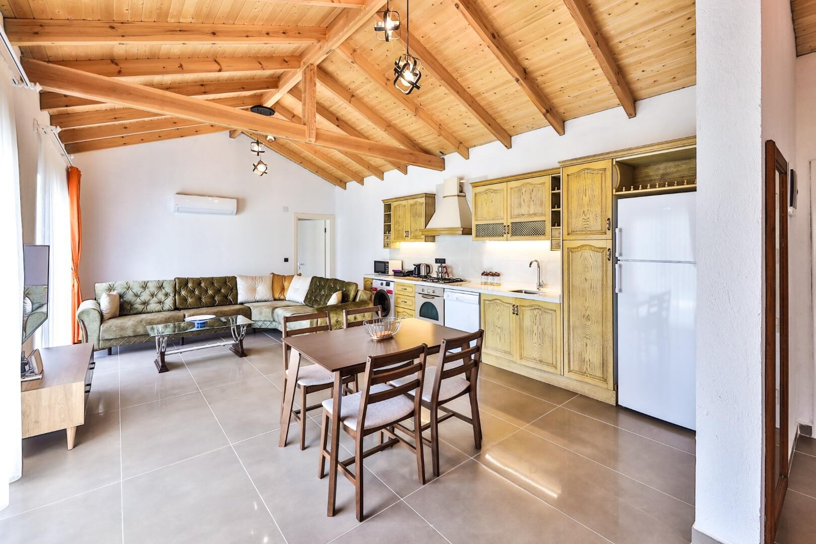 Villa Tawny — 18