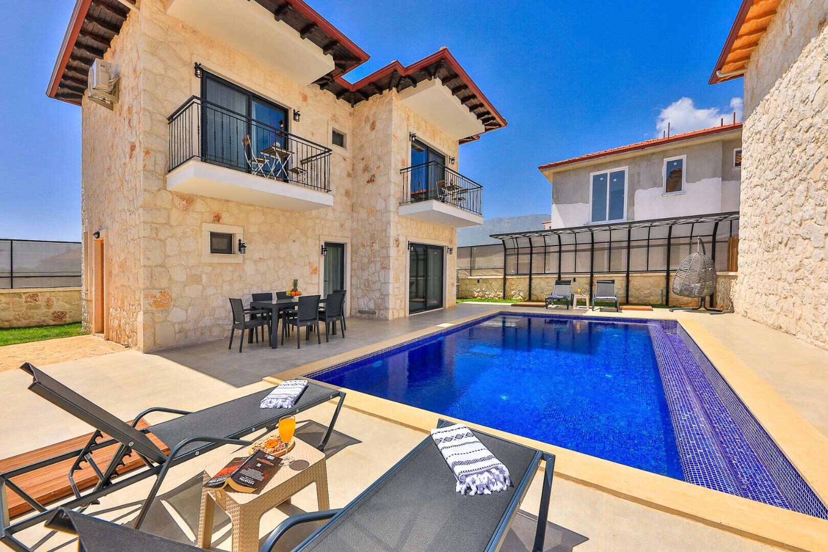Villa Kaşlı 2 — 4