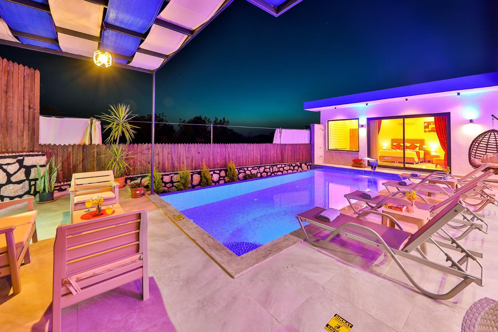 Villa Cancan — 8