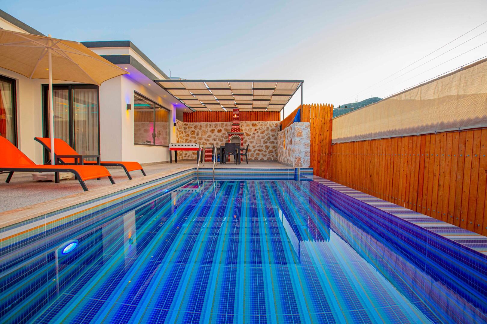 Villa Monica 1 — 2