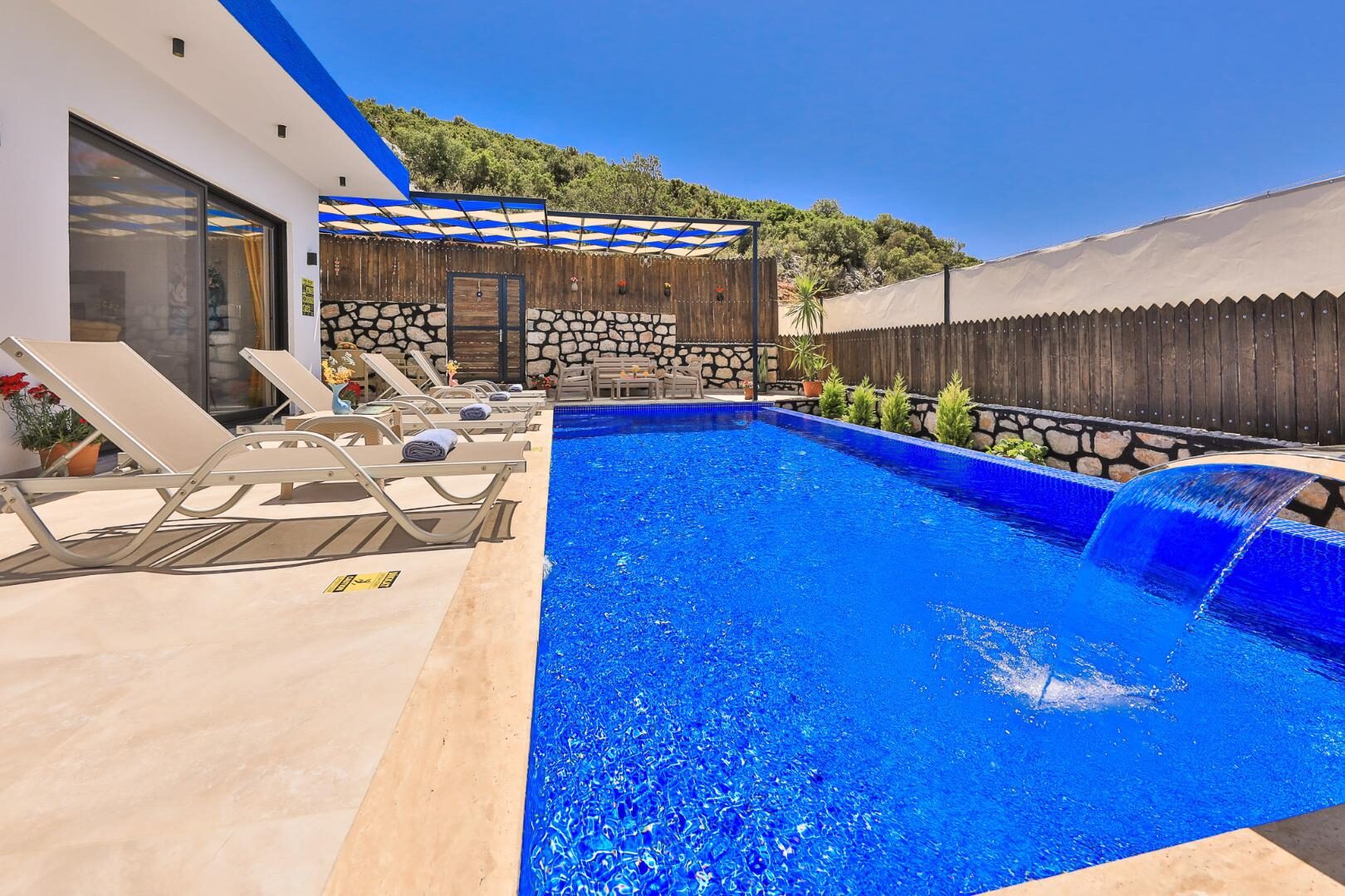Villa Cancan — 11