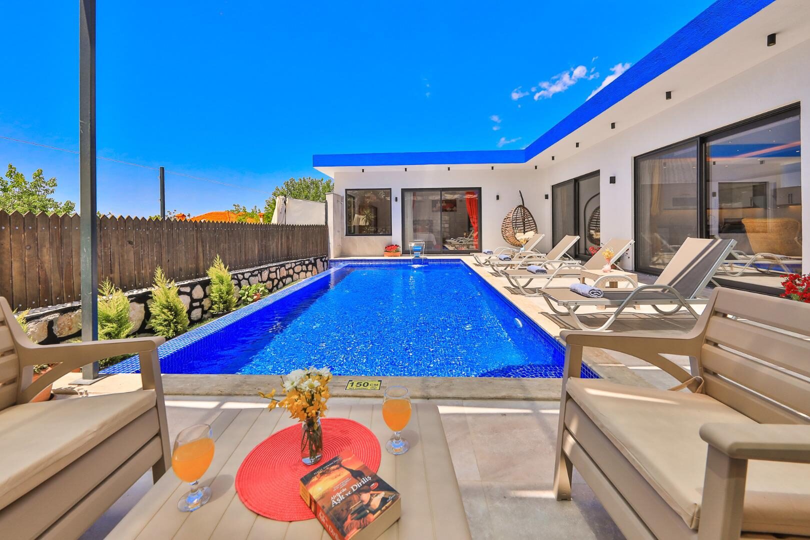 Villa Cancan — 12