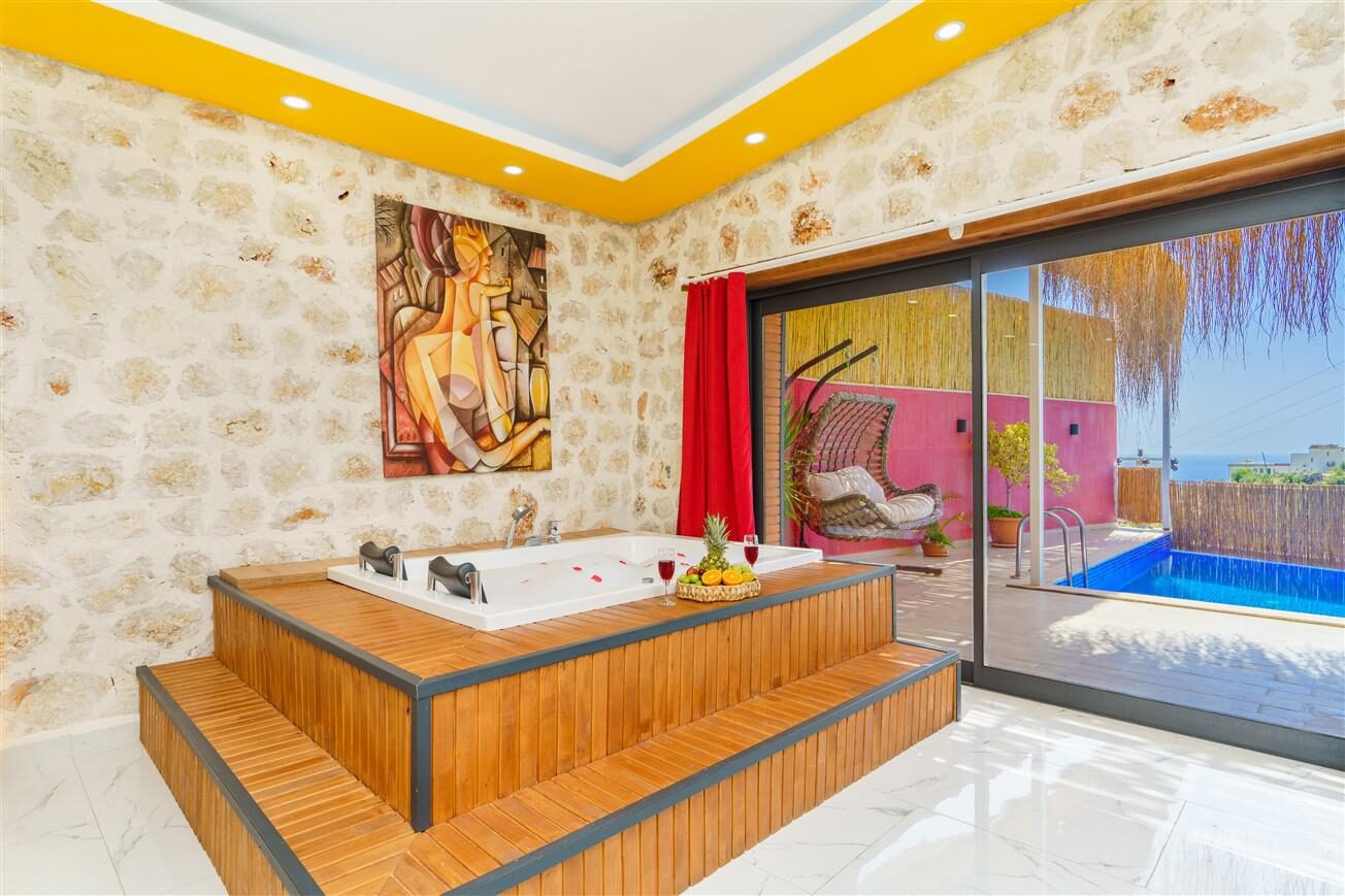 Villa Mira Queen — 44