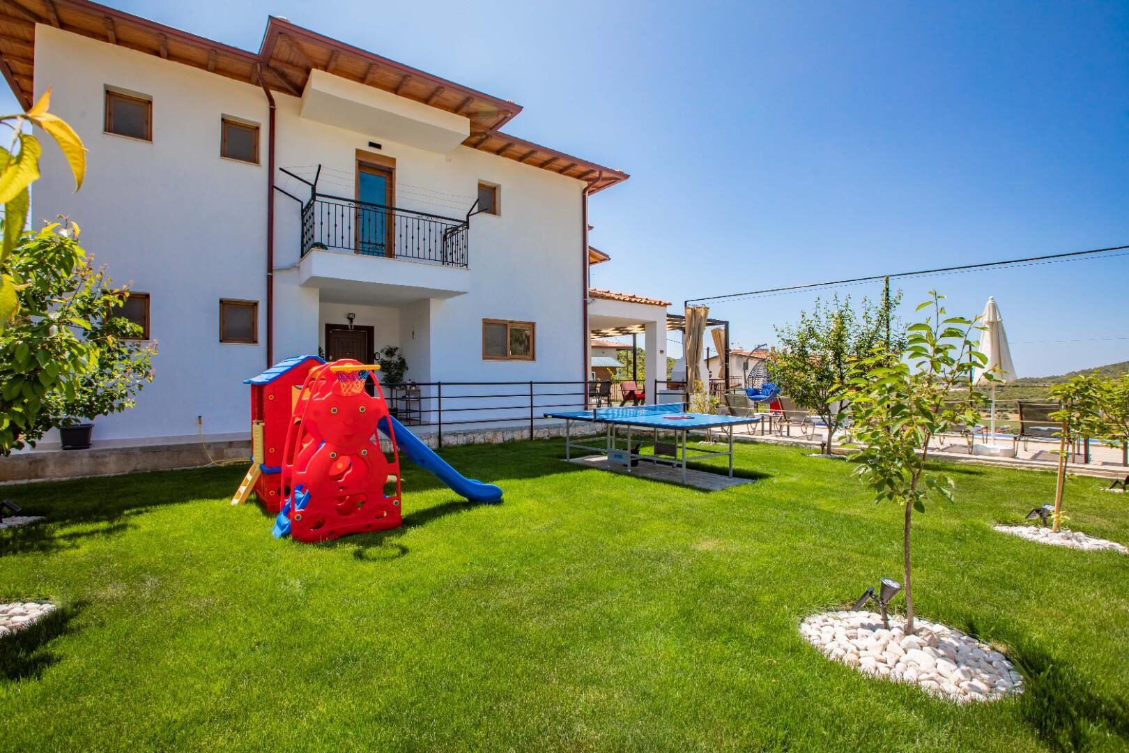 Villa Daphne — 8