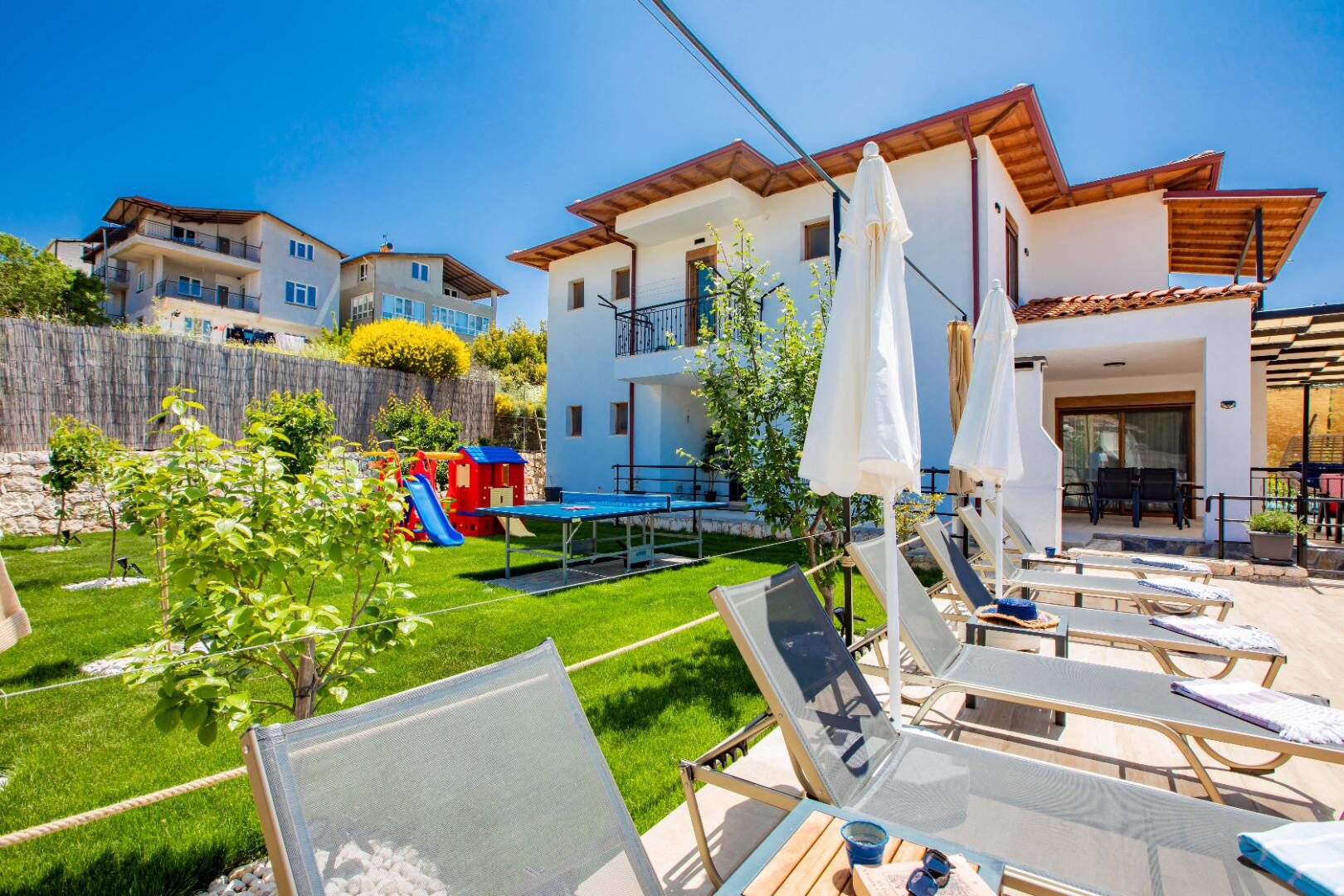 Villa Daphne — 9