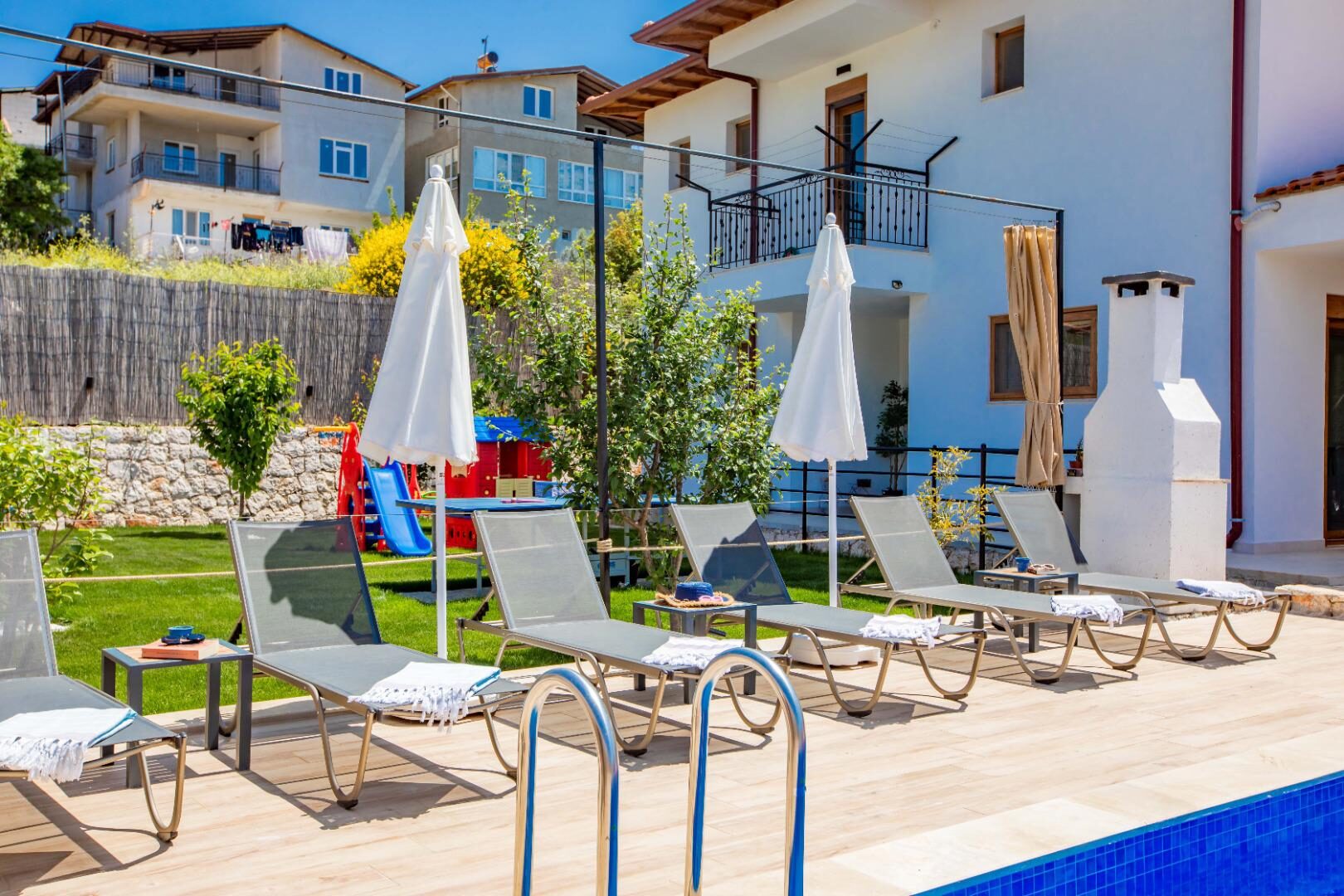 Villa Daphne — 11